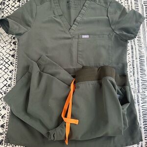 Figs Olive Scrub pants